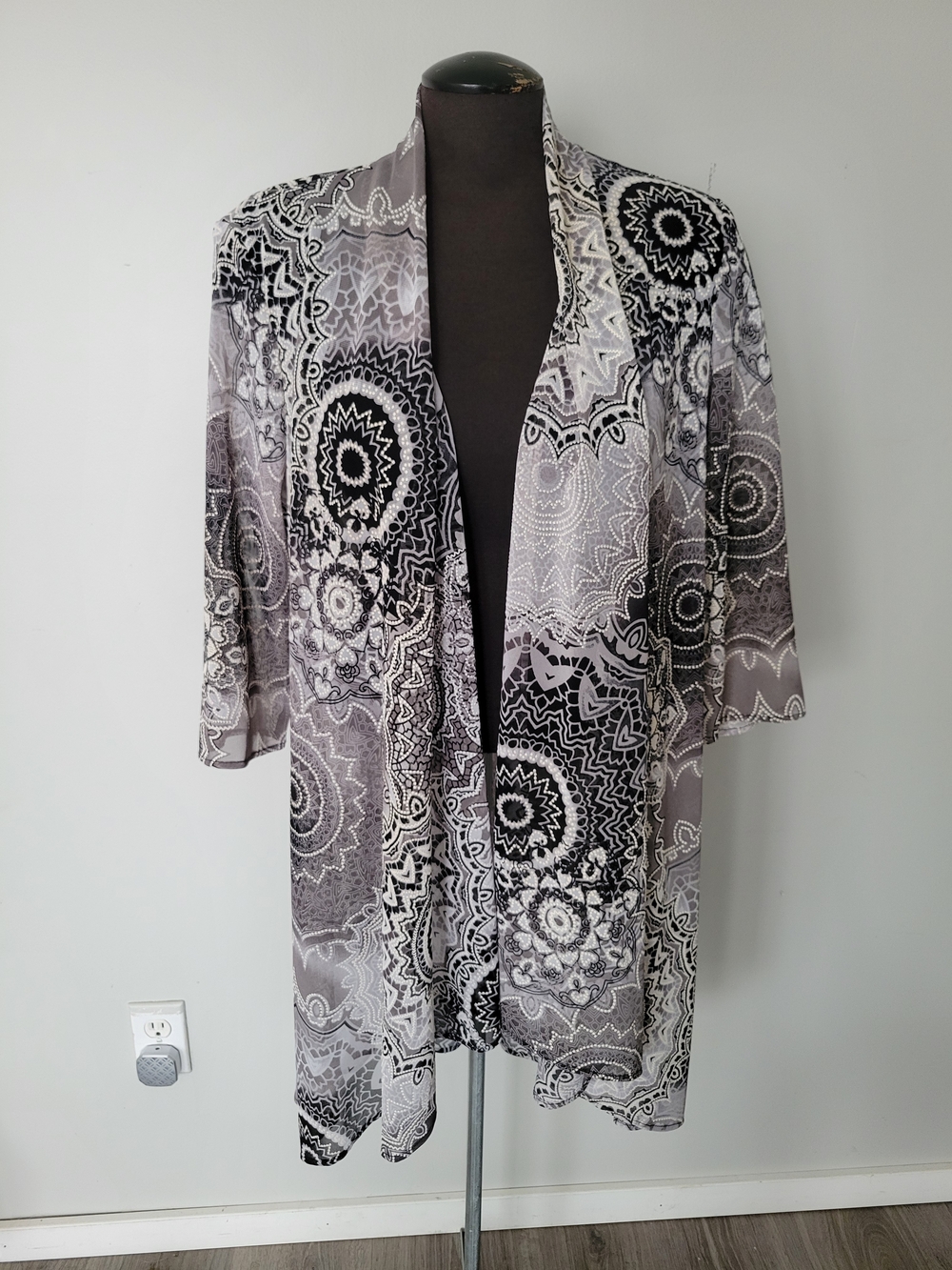 R&M Richards Cardigan Size XL or 14
